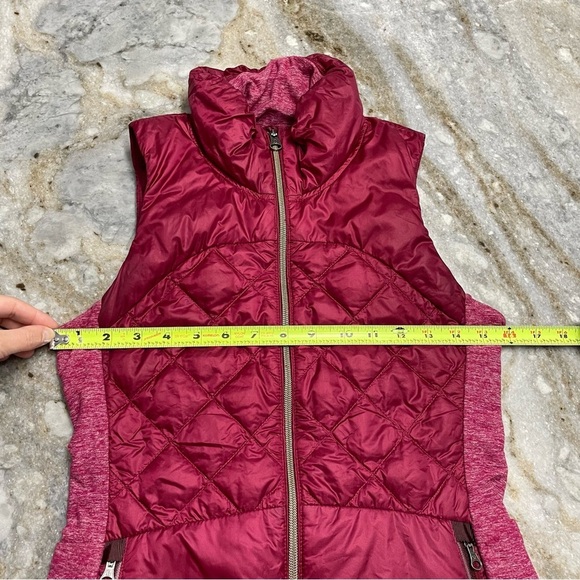 Lululemon Down For A Run Vest in Berry Rumble Women’s size 4 - Picture 9 of 14